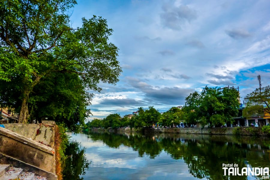 Canales en Hué, centro de Vietnam
