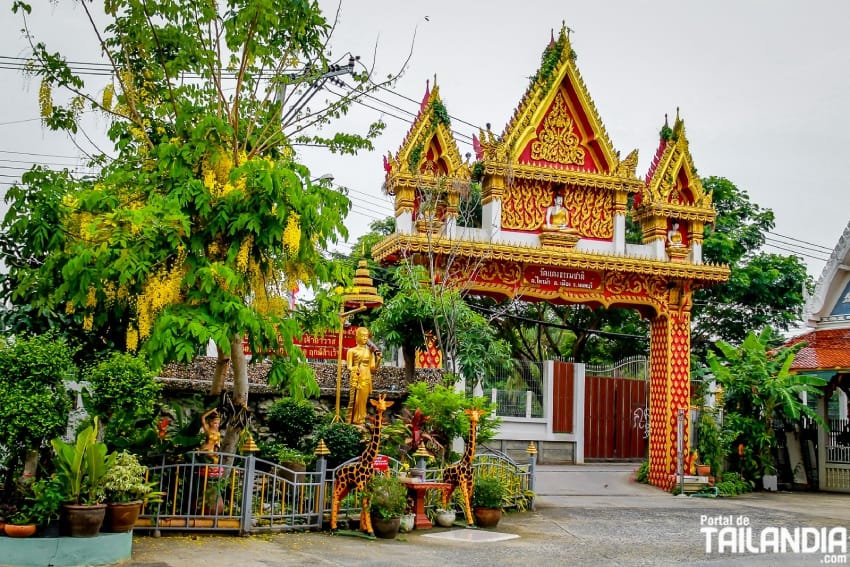 Templo Wat Daeng Thammachat en Nonthaburi