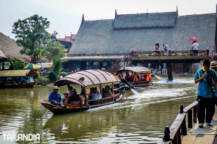 Barcas del mercado flotante de Ayutthaya