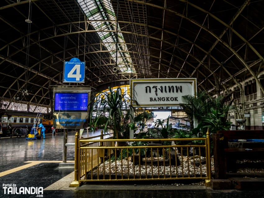 Estación de tren de Hua Lamphong en Bangkok