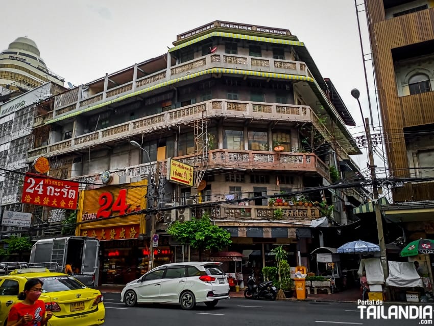 Exploranado el barrio Yaowarat en Bangkok