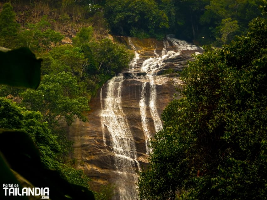 Cascada del Doi Inthanon