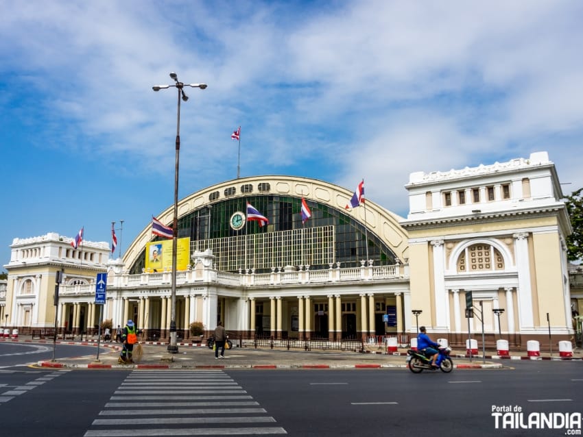 Exterior de la estación de Hua Lamphong en Bangkok
