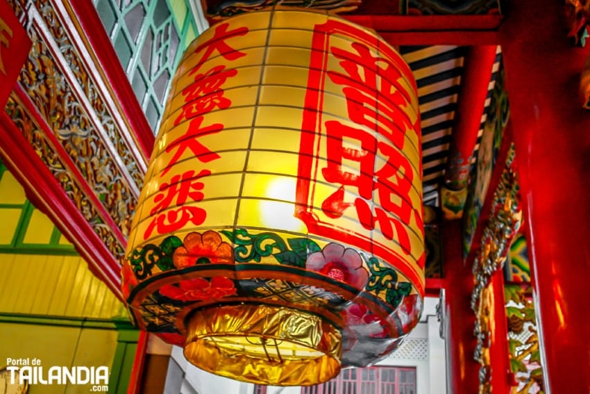 Farolillo en el barrio chino de Bangkok