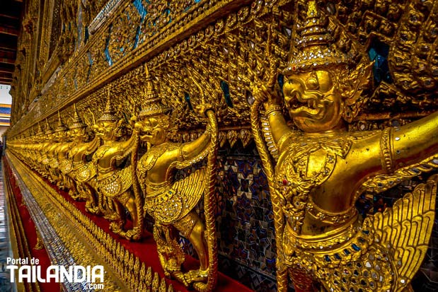 Interior del Wat Phra Kaew