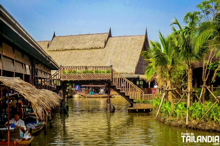 Puente del mercado flotante de Ayutthaya