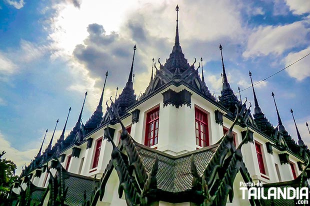 Santuario Loha Prasat en Bangkok