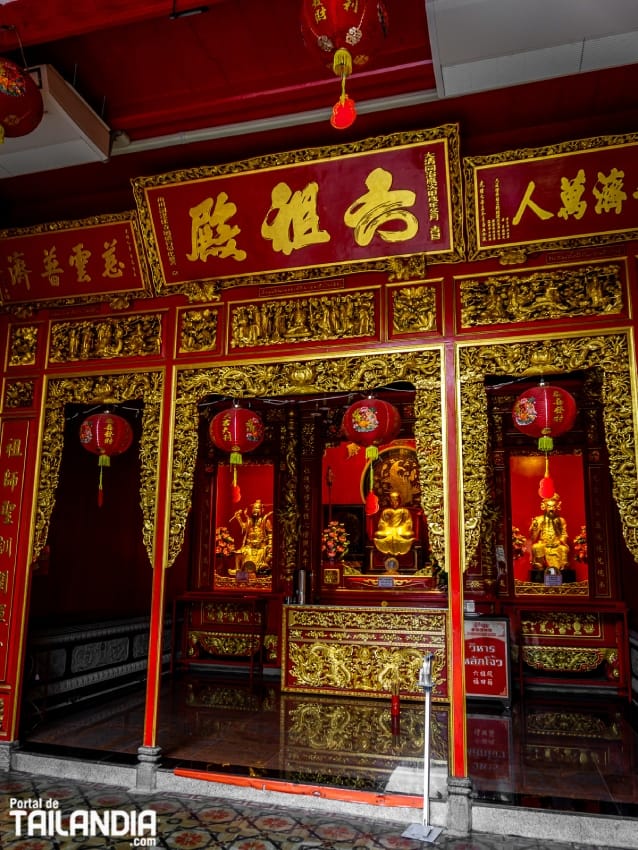 Santuario del templo Wat Mangkon