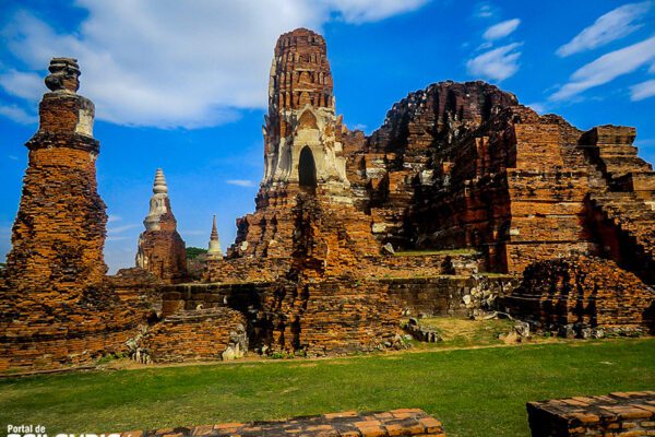 Templos de Ayutthaya y sus ruinas históricas