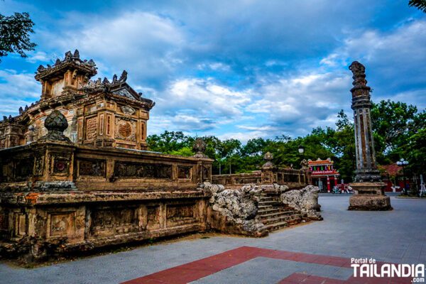 Hue antigua capital de Vietnam