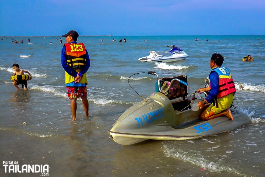 Cha-Am, playa y sol en el centro de Tailandia