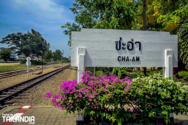 Estación de tren en Cha-Am