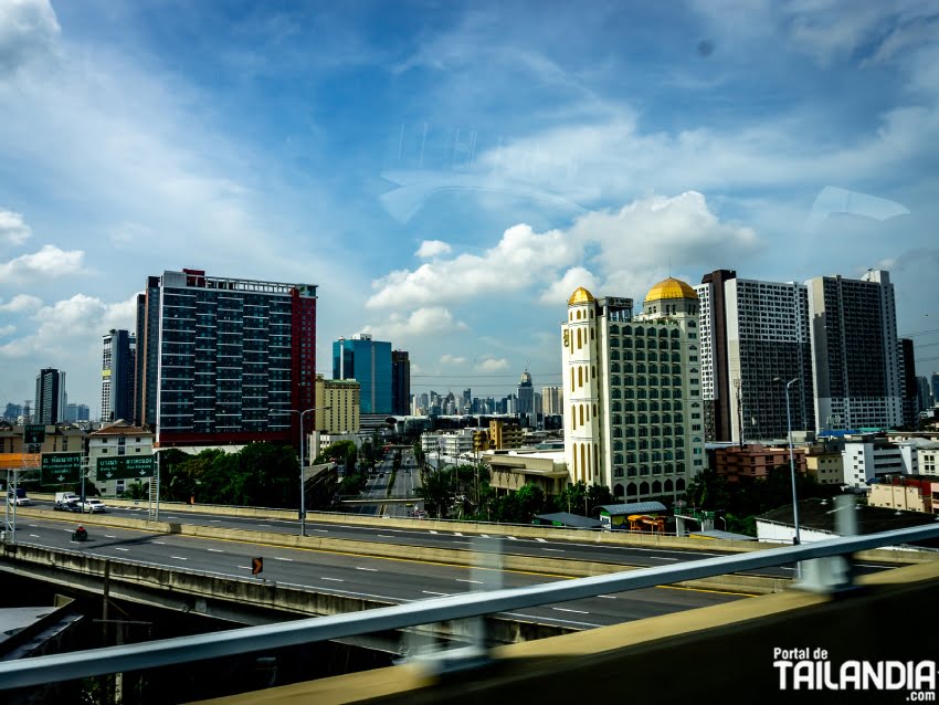 Del aeropuerto al centro de Bangkok en taxi