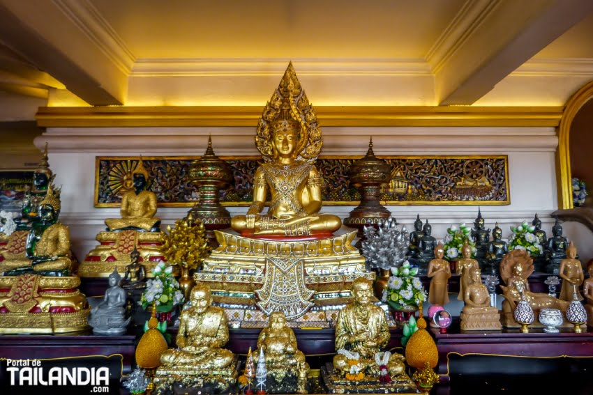 Interior del Wat Saket en Bangkok