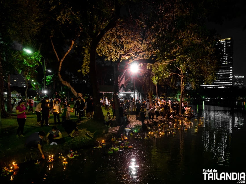 Loi Krathong en Lumphini Bangkok