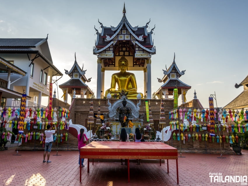 Buda del templo Wat Yang Kuang de Chiang Mai