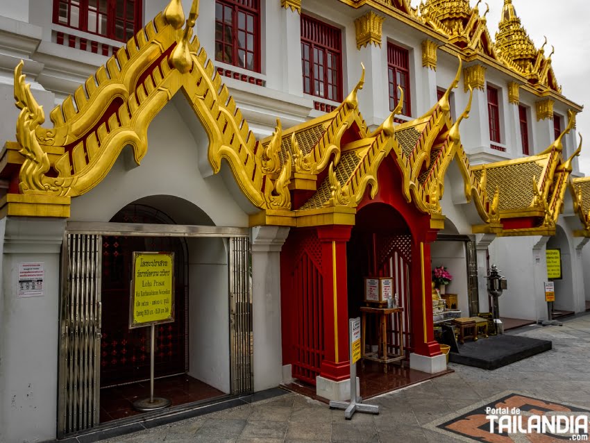 Recorriendo el Loha Prasat de Bangkok