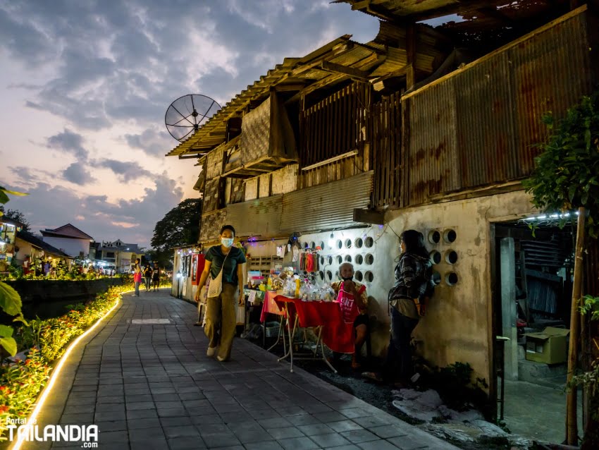 Recorriendo el mercado de Chiang Mai