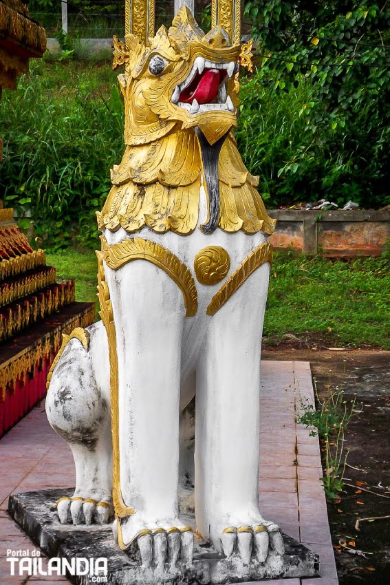 Visitando Wat Phra Non en Mae Hong Son