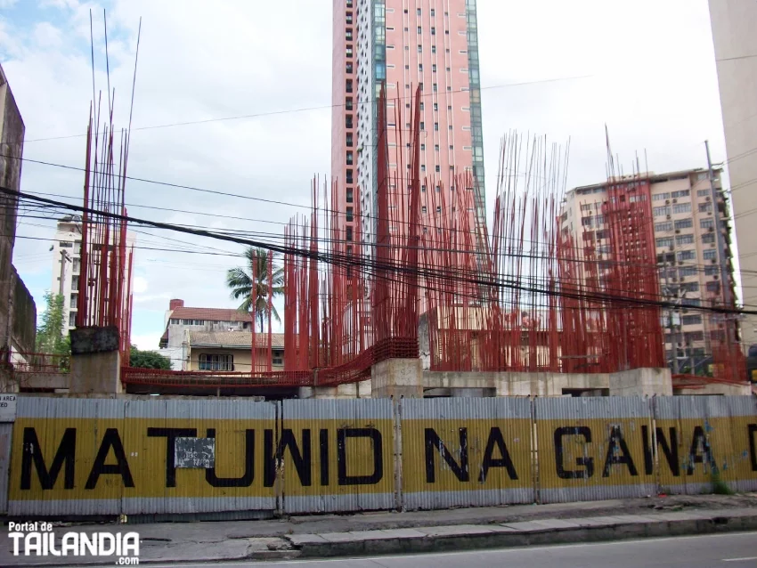 Edificios en construcción en Manila