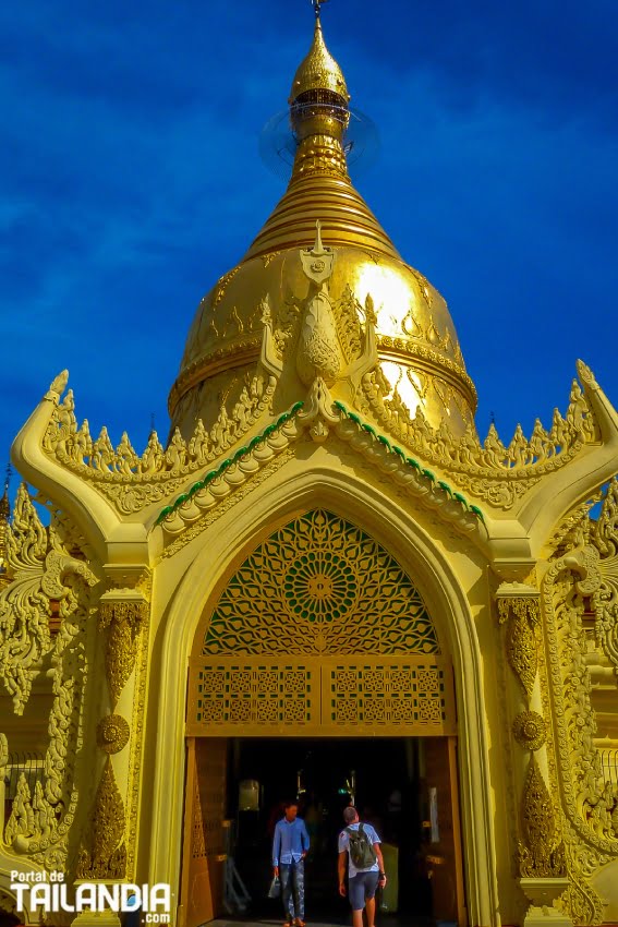 Entrada a Pagoda Shwedagon