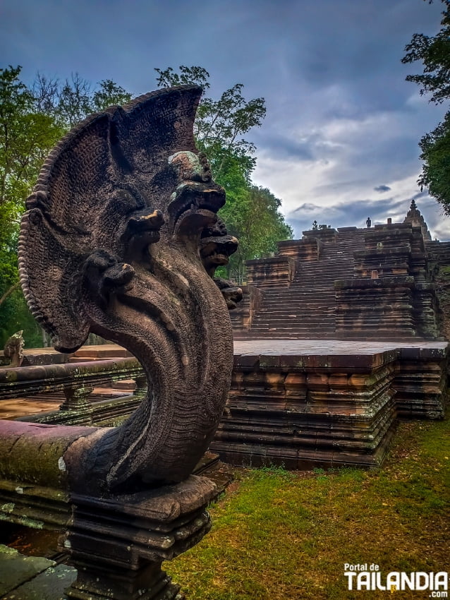 Nagas en Phanom Rung de Buriram