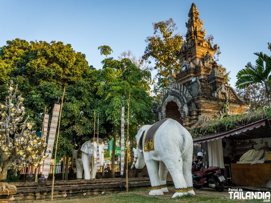 Recinto del Wat Lok Moli en Chiang Mai