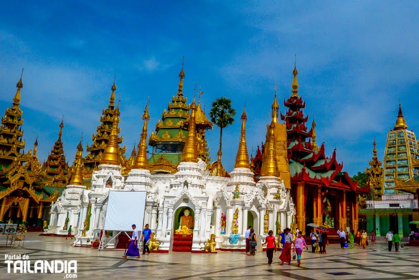 Recorriendo la Pagoda Shwedagon