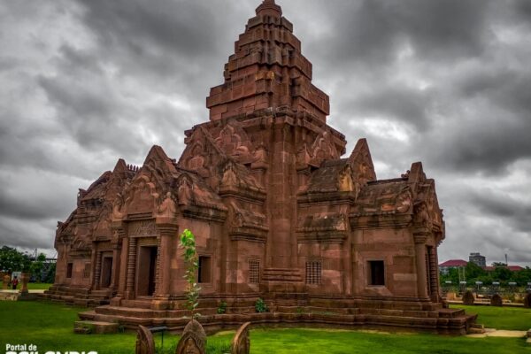 Replica de Phanom Rung en el estadio de Buriram United