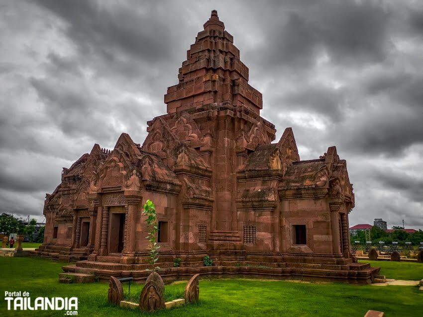 Replica de Phanom Rung en el estadio de Buriram United