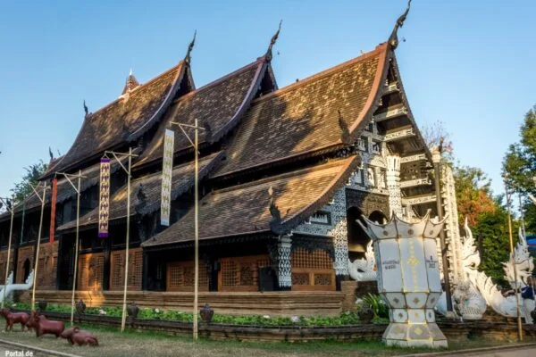 Templo Wat Lok Moli en el corazón de Chiang Mai