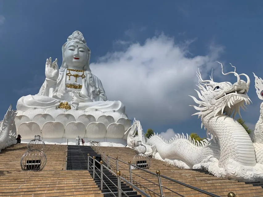 Buda blanco de Chiang Rai