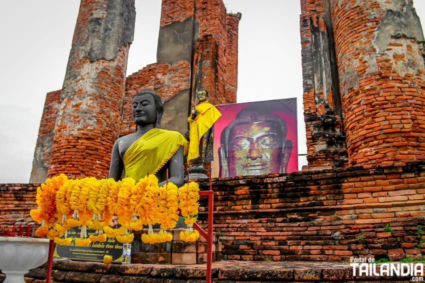 Descubre el templo Wat Thammikarat de Ayutthaya