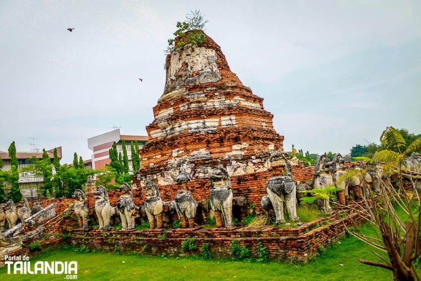 Pagoda del templo Wat Thammikarat de Ayutthaya