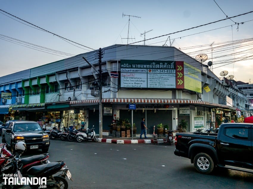 Calles de Prakhon Chai en Buriram