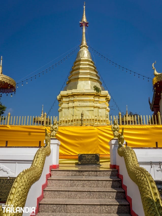 Explorando Wat Phra That Doi Kham