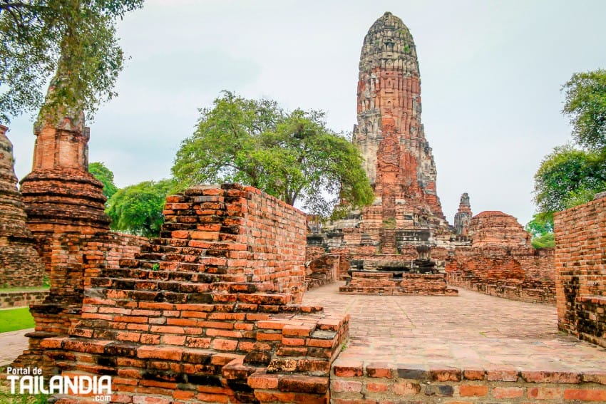 Explorando el templo Wat Phra Ram