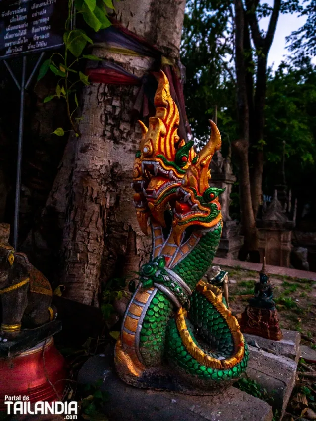 Naga Wat Klang Prakhon Chai en Buriram