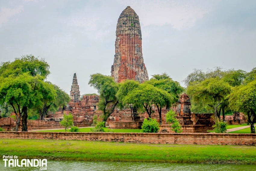 Wat Phra Ram, un conocido templo histórico de Ayutthaya