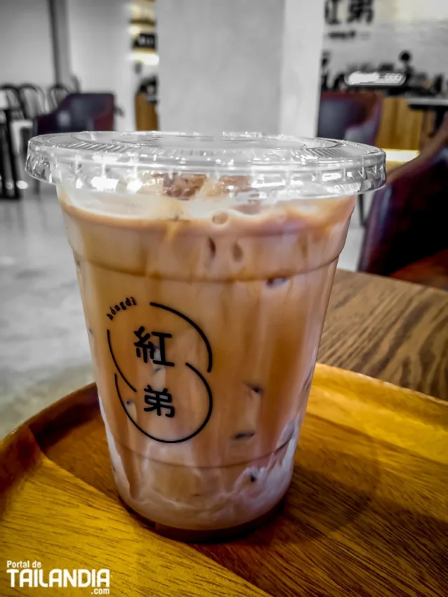 Café helado en Hong Di coffee de Bangkok
