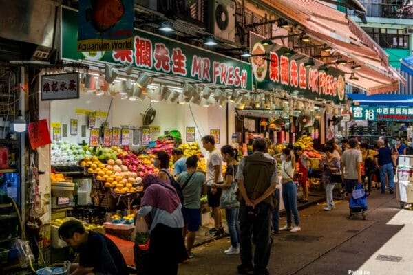Mercado de Wan Chai en la isla de Hong Kong Mercado de Wan Chai en la isla de Hong Kong
