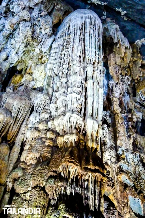 Formacione rocosas cuevas Phong Nha