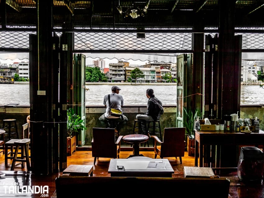 Grandparent's House, Una cafetería antigua de Bangkok
