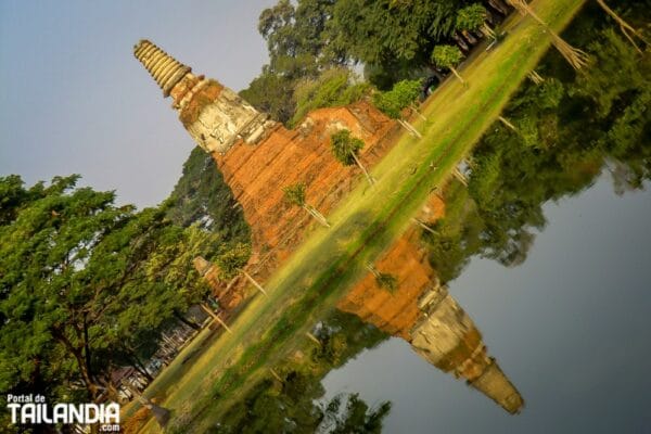 Paseando por el Parque de Ayutthaya Paseando por el Parque de Ayutthaya