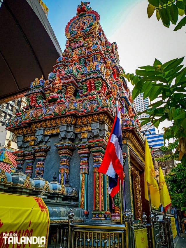 Entrada al templo Sri Maha Mariamman