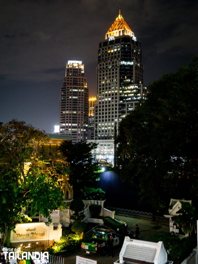 Paseando por la zona de Silom de noche