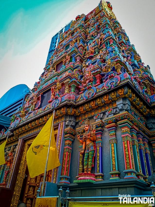 Pintoresco santuario Sri Maha Mariamman de Bangkok
