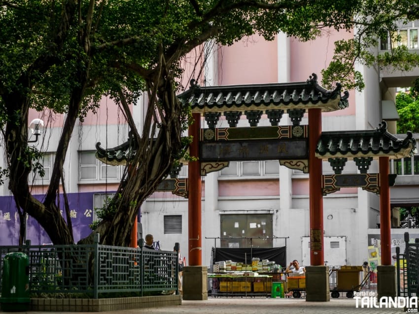 Plaza de acceso al templo Tin Hau