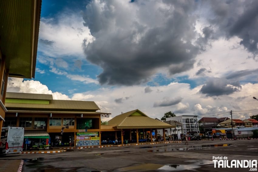 Aparcadero de la estación de Autobús de Chiang Mai