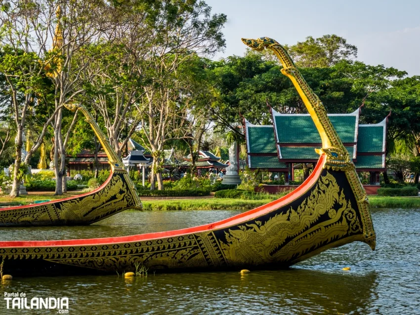 Barcas en el monte sumeru de Bangkok